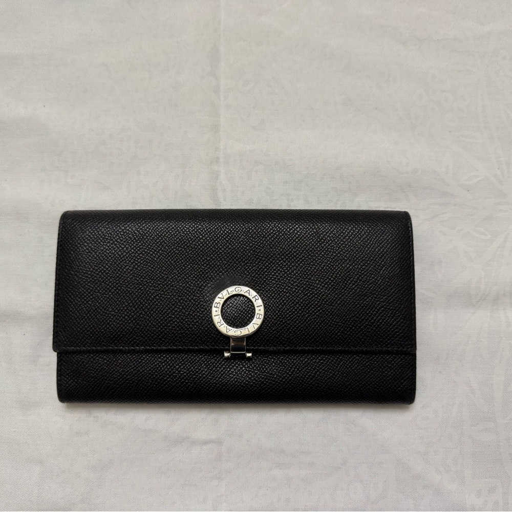 Bvlgari Bvlgari Large Long Wallet (Convert to
Chain Bag)
